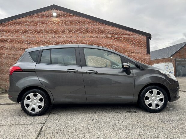 Ford B max 1.0i "GARANTIE" cruise/pdc/trekhaak/euro6/2016