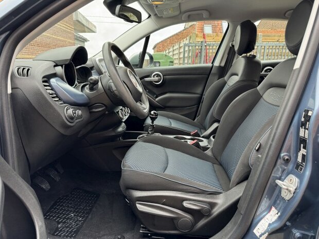 Fiat 500x 1.6i "GARANTIE" Navi/pdc/clima/oh-boek/euro6/2018