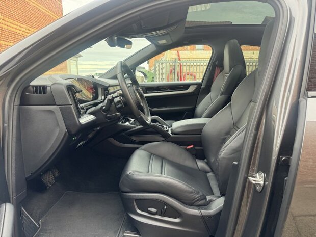 Porsche Cayenne "E-Hybride" Sportdesign/Bose/soft/22"/2024