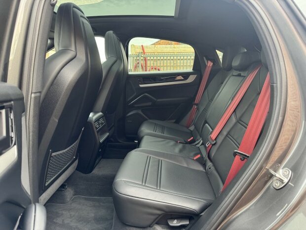 Porsche Cayenne "E-Hybride" Sportdesign/Bose/soft/22"/2024
