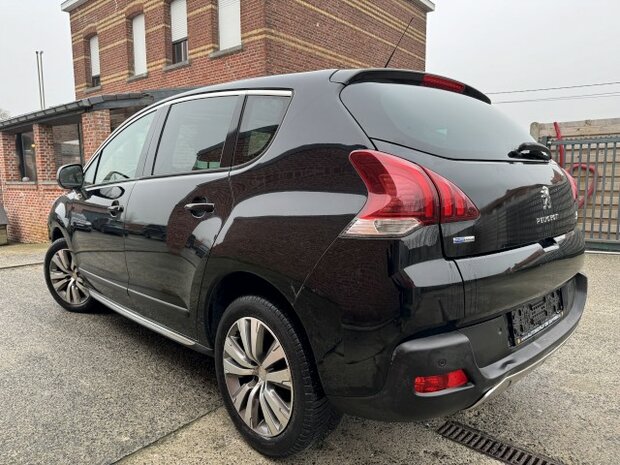 Peugeot 3008 1.2i "GARANTIE" Navi/camera/pdc/clima/oh-boek