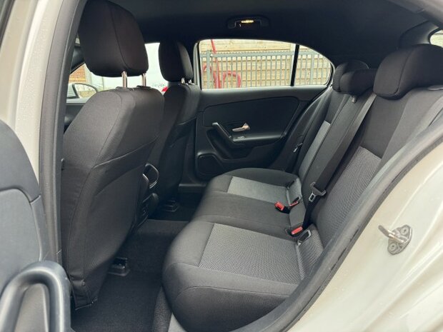 Mercedes A-klasse "BENZINE" CAMERA/carplay/Navi/PDC/2022