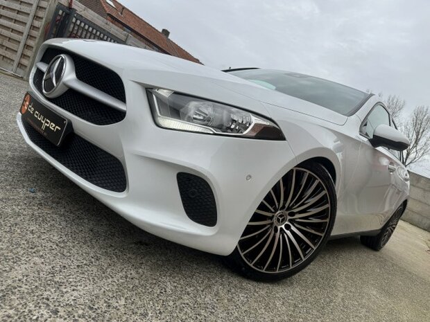 Mercedes A-klasse "BENZINE" CAMERA/carplay/Navi/PDC/2022