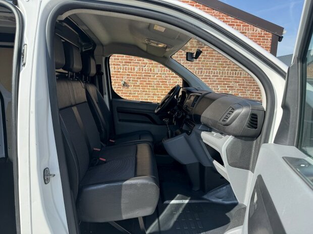 Citroen Jumpy "DUBBELE SCHUIFDEUR"3zitplaatsen/L3/euro6/2021