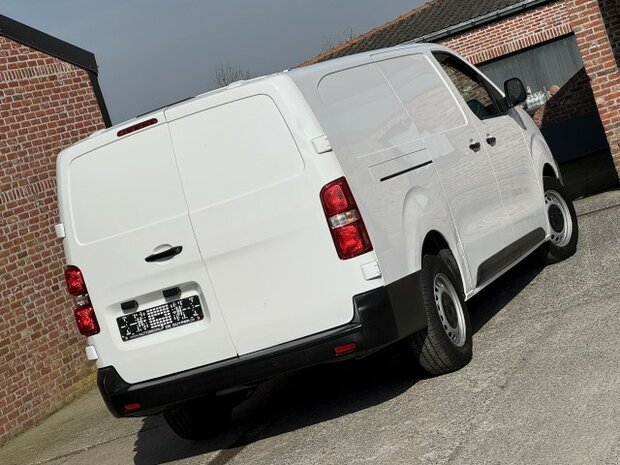 Citroen Jumpy "DUBBELE SCHUIFDEUR"3zitplaatsen/L3/euro6/2021