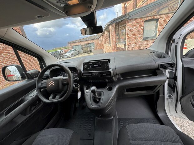 Citroen Berlingo"LICHTE VRACHT"benzine/trekhaak/80000km/2022