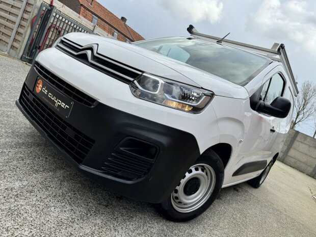 Citroen Berlingo"LICHTE VRACHT"benzine/trekhaak/80000km/2022