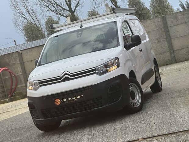 Citroen Berlingo"LICHTE VRACHT"benzine/trekhaak/80000km/2022