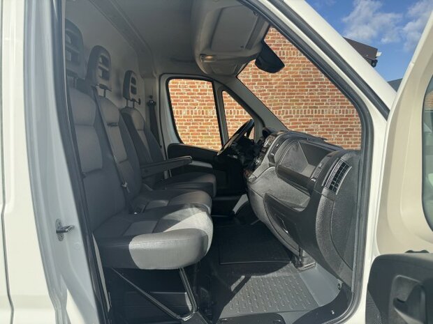 Peugeot Boxer2.2hdi"LICHTE VRACHT"L2 H2/euro6d/trekhaak/2020