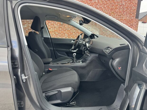 Peugeot 308sw "GARANTIE" Navi/cruise/pdc/trekhaak/euro6d