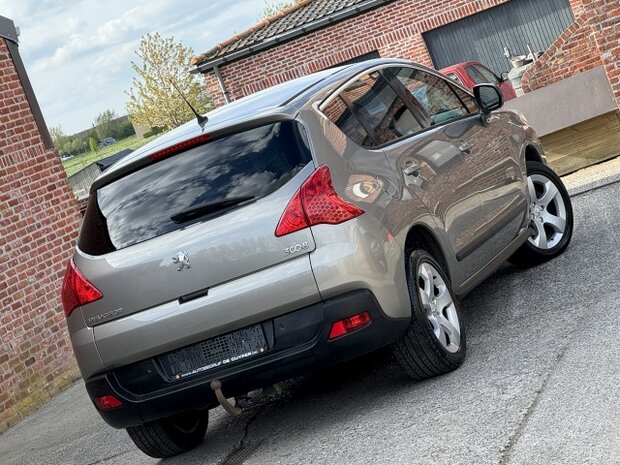 Peugeot 3008 1.6i "GARANTIE" cruise/clima/trekhaak/benzine!