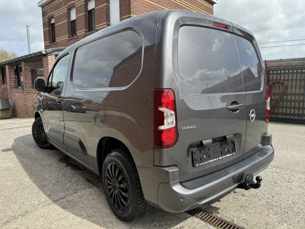 Opel Combo1.2i "3 ZIT" Carplay/trekhaak/benzine/55000km/2020