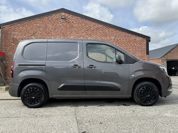 Opel Combo1.2i "3 ZIT" Carplay/trekhaak/benzine/55000km/2020