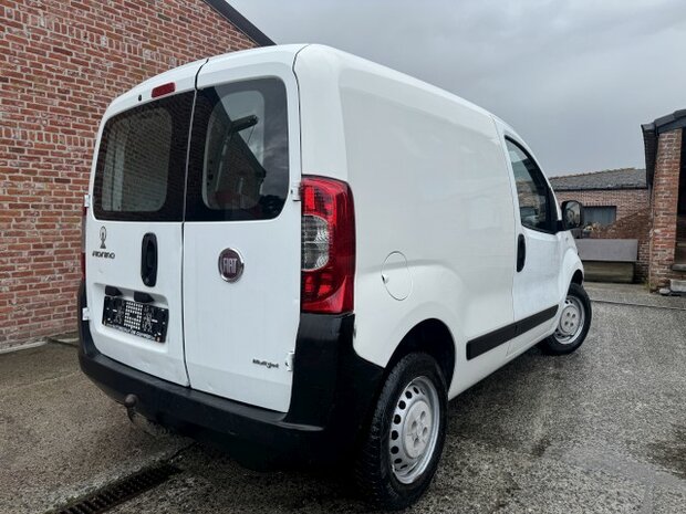 Fiat Fiorino 1.3d "LICHTE VRACHT" REEDS gekeurd/TREKHAAK!!!