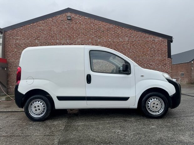 Fiat Fiorino 1.3d "LICHTE VRACHT" REEDS gekeurd/TREKHAAK!!!