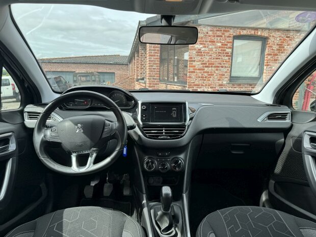 Peugeot 2008 1.2i "GARANTIE" Navi/clima/pdc/75 000km/oh-boek