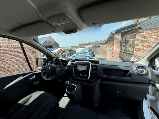 Renault Trafic 2.0dci"LICHTE VRACHT"3zitplaats/trekhaak/2021