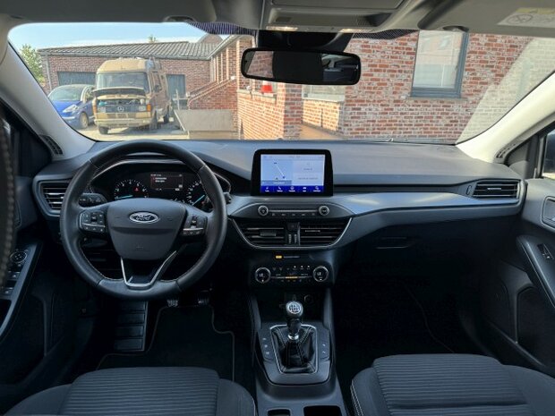 Ford focus 1.0i "80 000km" carplay/keyless/cruise/camera