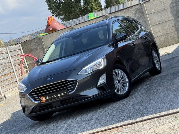 Ford focus 1.0i "80 000km" carplay/keyless/cruise/camera