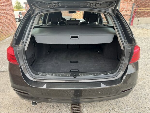 Bmw 316d touring "FACELIFT" Navi/cruise/pdc/clima/ohboek/eu6