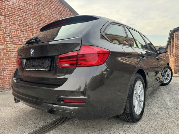 Bmw 316d touring "FACELIFT" Navi/cruise/pdc/clima/ohboek/eu6