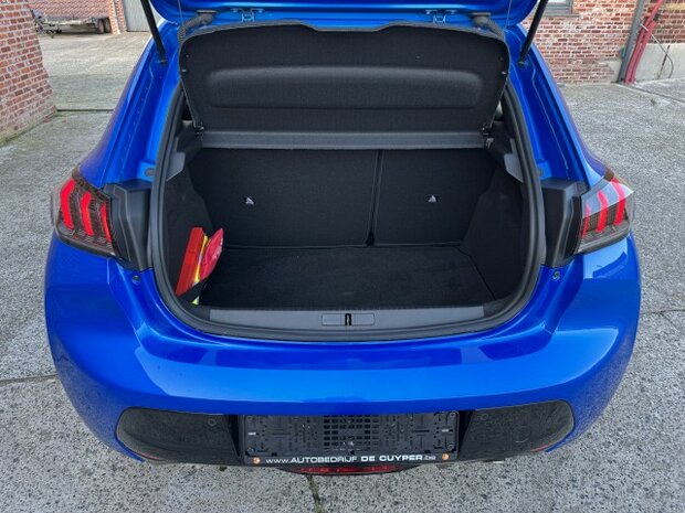 Peugeot 208 "AUTOMAAT" Gt-line/full-option/1500km/2024