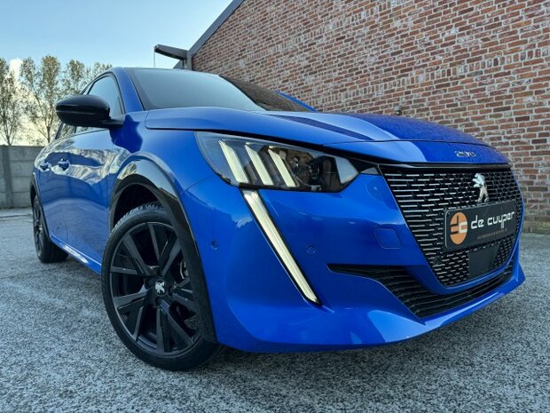 Peugeot 208 "AUTOMAAT" Gt-line/full-option/1500km/2024